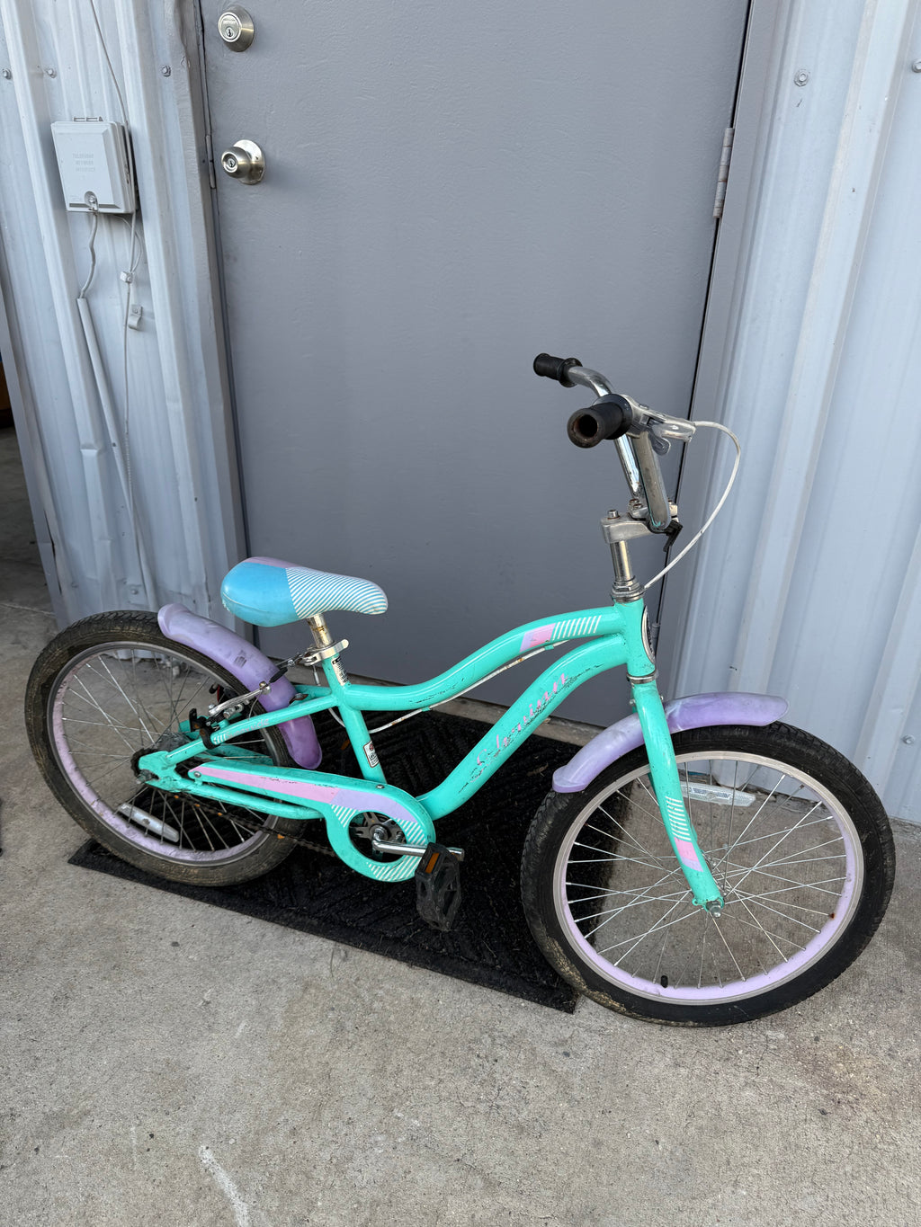 Schwinn Girls Bicycle 20”